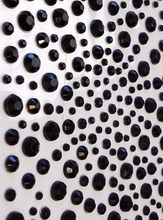 325 x 2,3,4,5mm Self Adhesive Gems