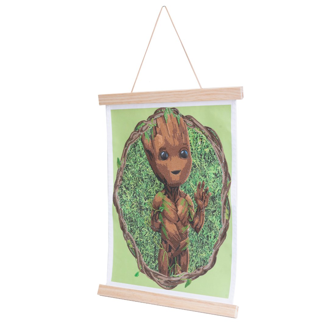 "Groot" Crystal Art Scroll Kit 35x45cm Side View